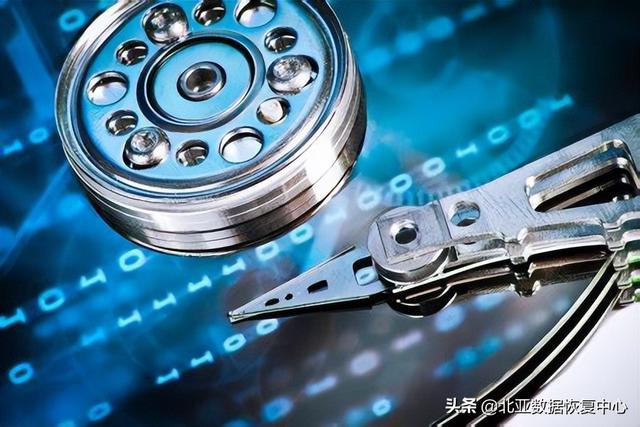 「服务器数据恢复」硬盘读写不稳定掉线，lun丢失的数据恢复-第1张图片-贝塔运维