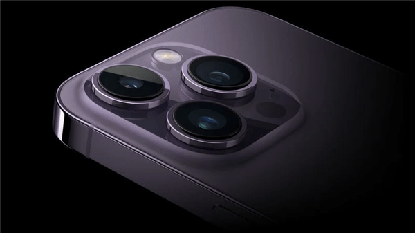 万元起步？苹果iPhone 16将推Ultra超旗舰 库克称果粉愿意花高价-第1张图片-贝塔运维